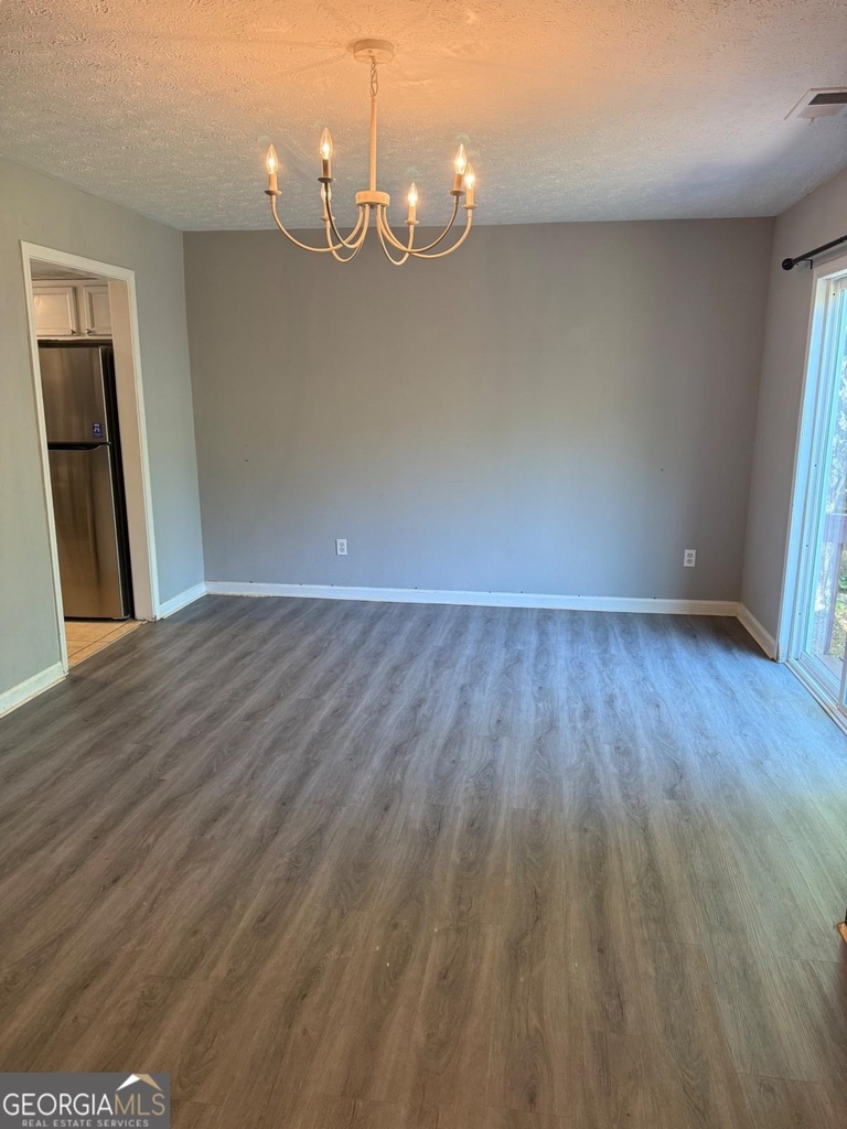 1020 Dassow Court - Photo 8