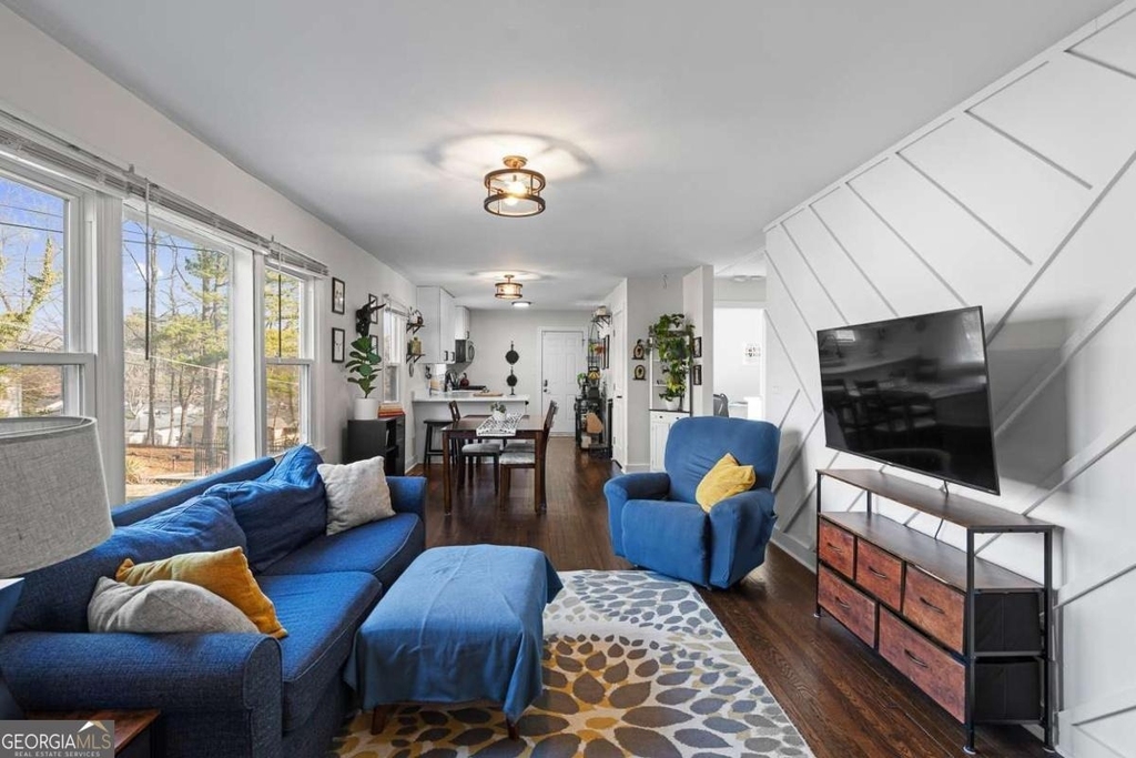 3418 Louise Street - Photo 3