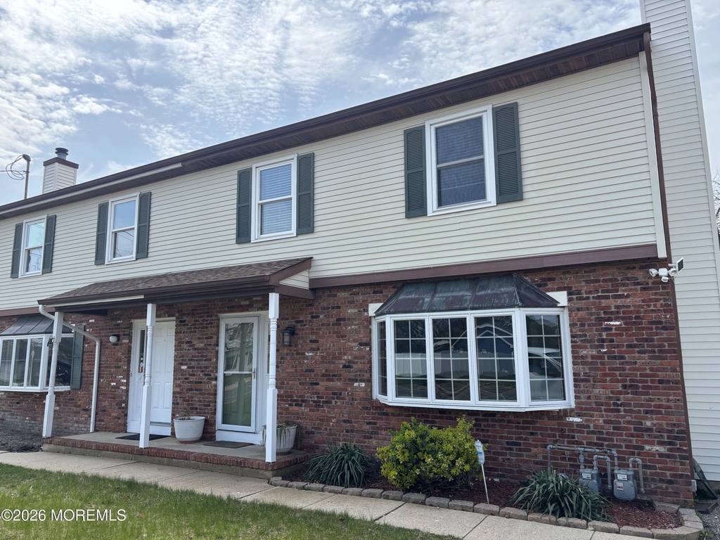 148 Bayshore Drive - Photo 0