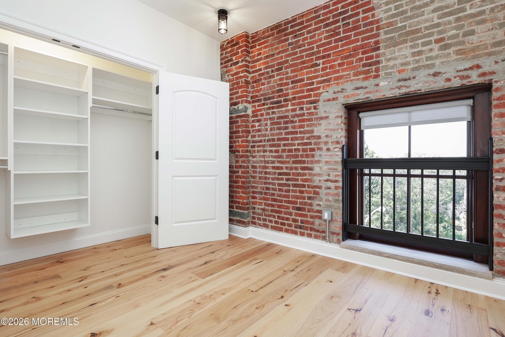 179 Chelsea Avenue - Photo 9