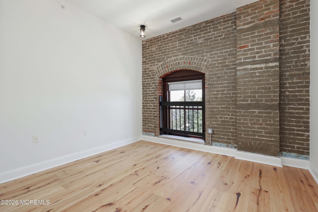 179 Chelsea Avenue - Photo 11