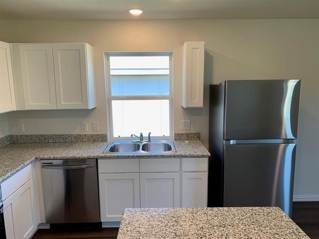 413 E Hull Street - Photo 5