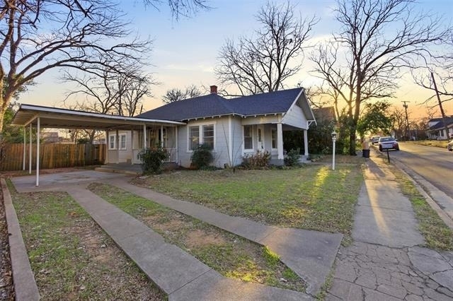 405 College Street - Photo 2