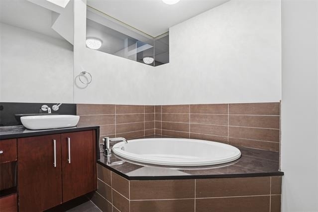 2600 W 7th Street - Photo 6
