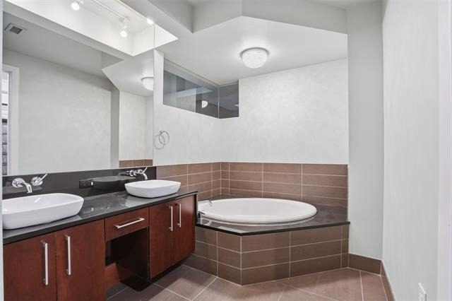 2600 W 7th Street - Photo 8