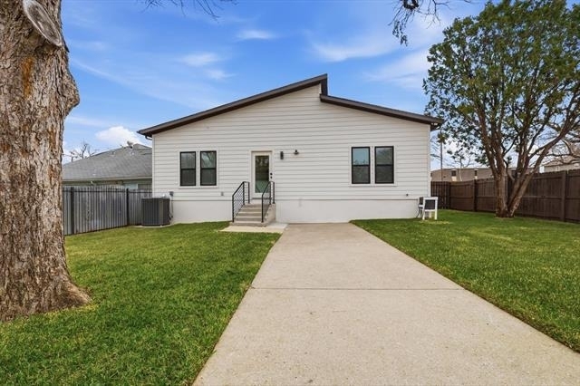 901 Elsbeth Street - Photo 36