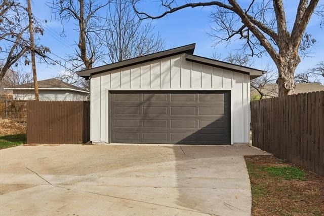 901 Elsbeth Street - Photo 39