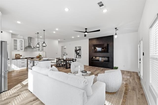 901 Elsbeth Street - Photo 6