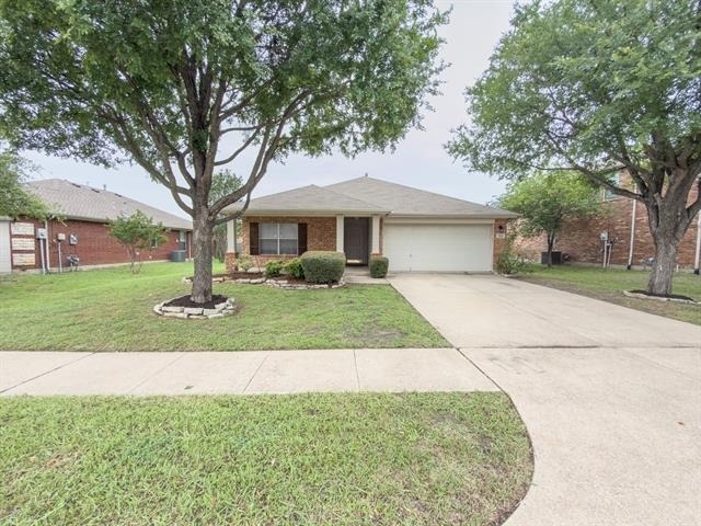 102 Galloping Trail - Photo 0