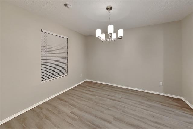 1516 Englewood Drive - Photo 3