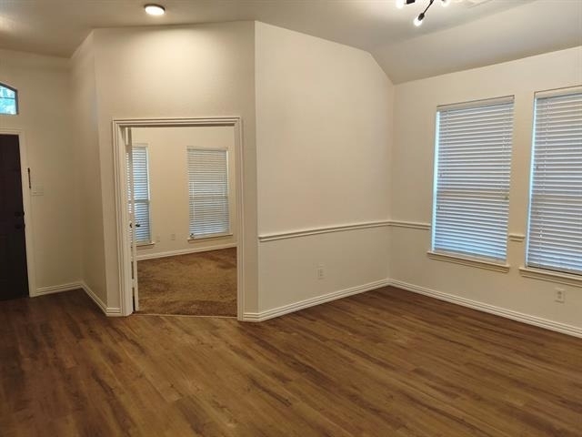 8572 Davis Drive - Photo 10