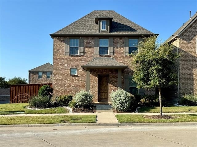 1066 Fullerton Drive - Photo 0