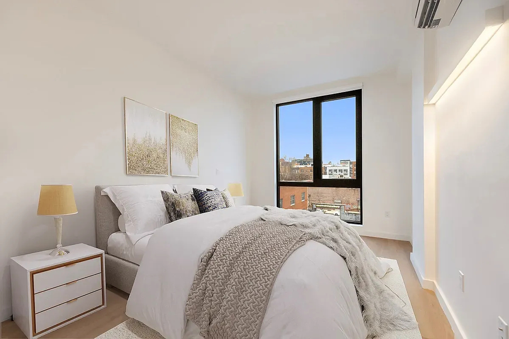 1010 Pacific Street - Photo 3