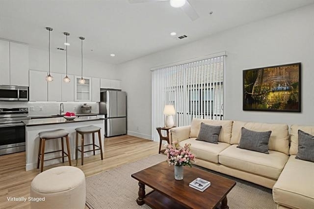 2217 N Fitzhugh Avenue - Photo 11