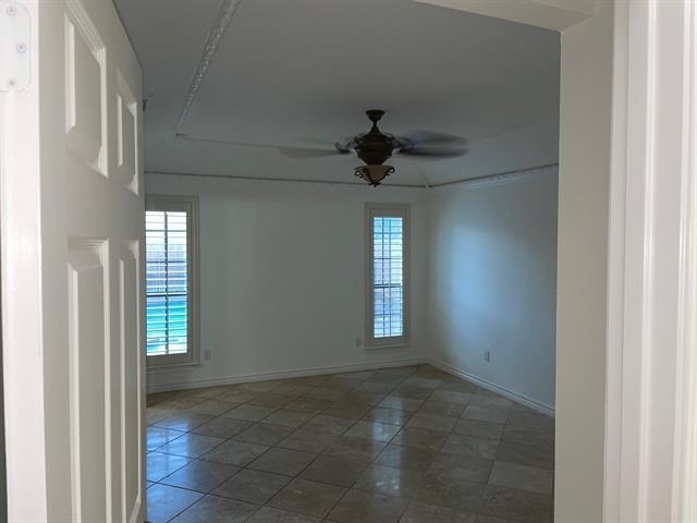 737 Robin Lane - Photo 15