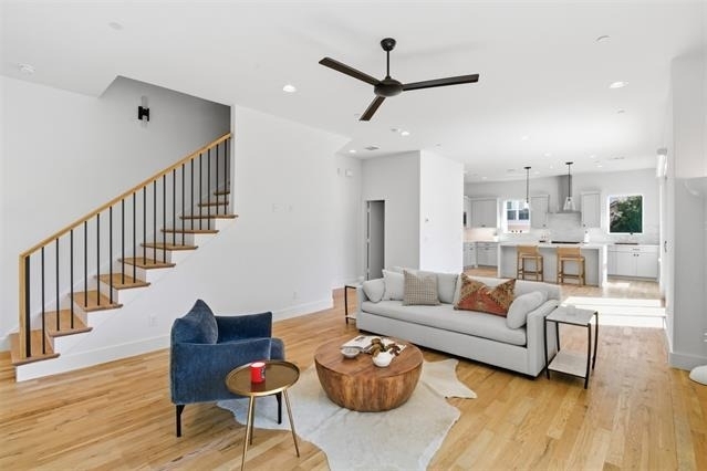 6345 Richmond Avenue - Photo 3