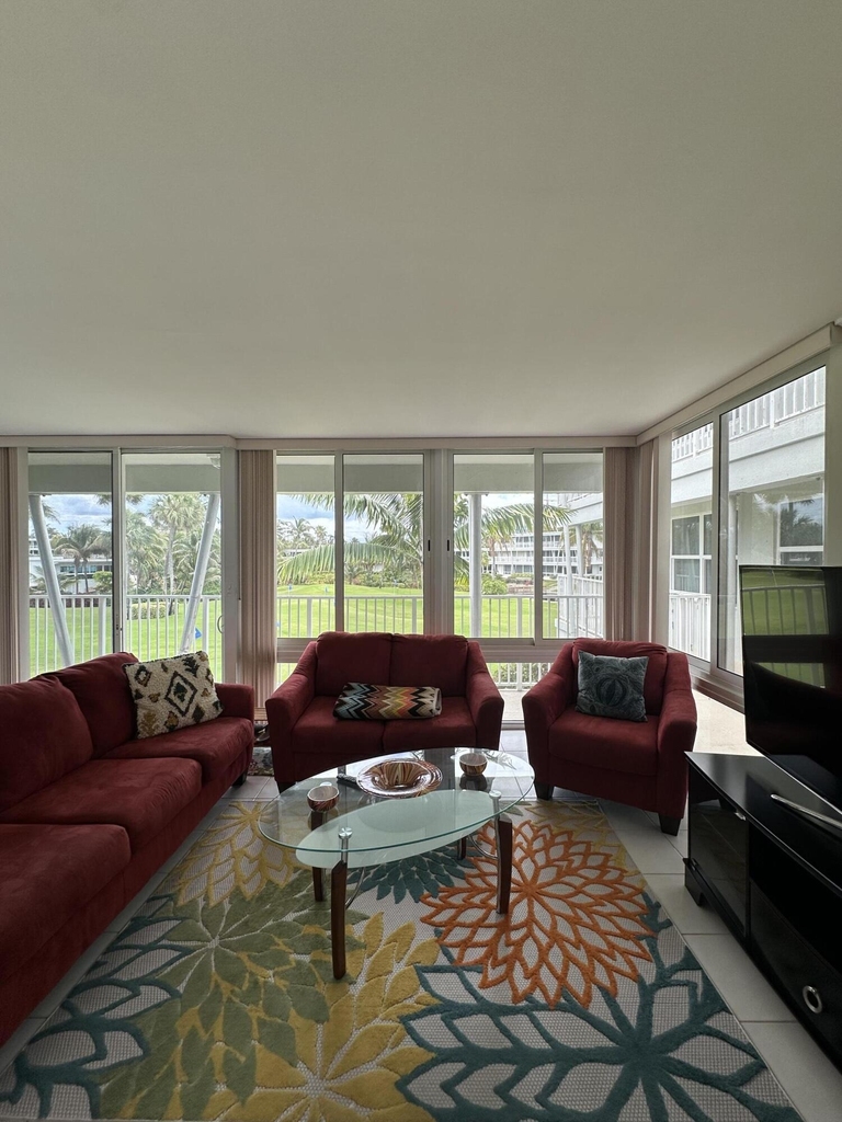 1221 Hillsboro Mile - Photo 7