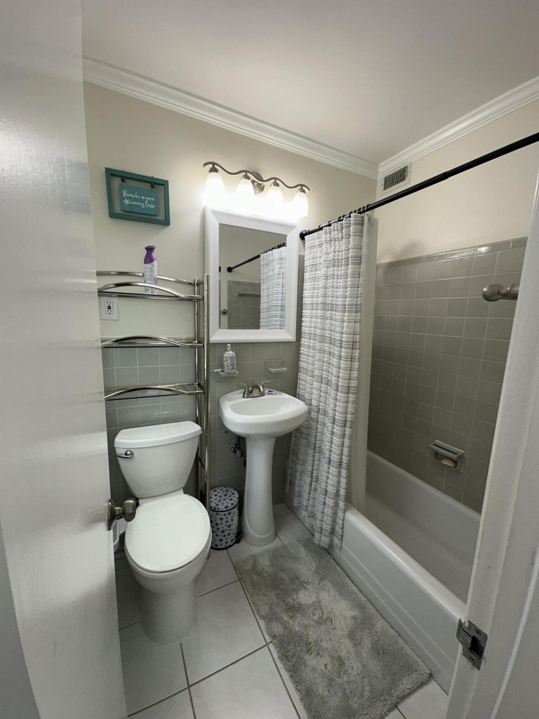 1221 Hillsboro Mile - Photo 15