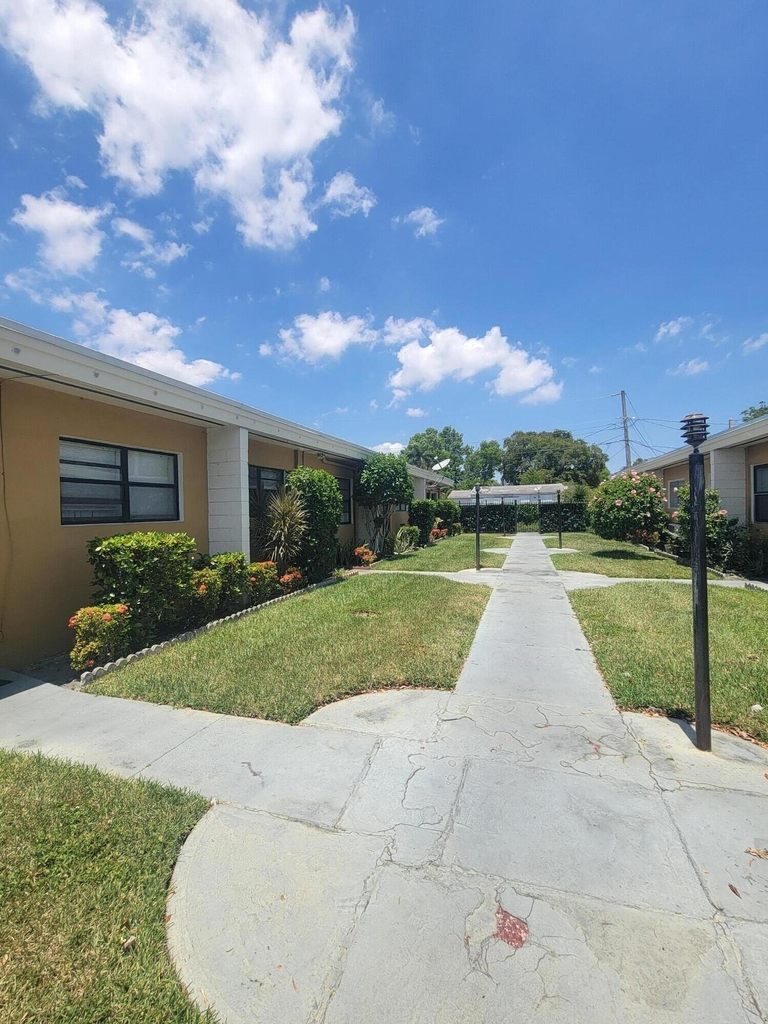 1845 Pembroke Road - Photo 0