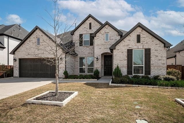 2351 Waterford Way - Photo 0