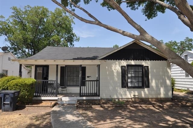 2724 Wayside Avenue - Photo 0