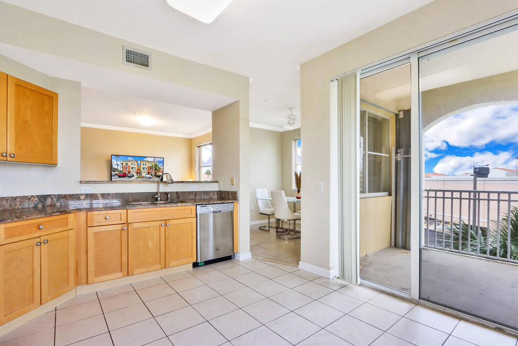11021 Legacy Lane - Photo 4