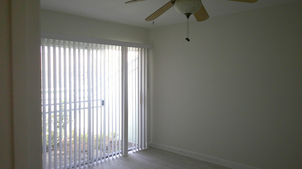 1350 Se La Haven Court - Photo 12