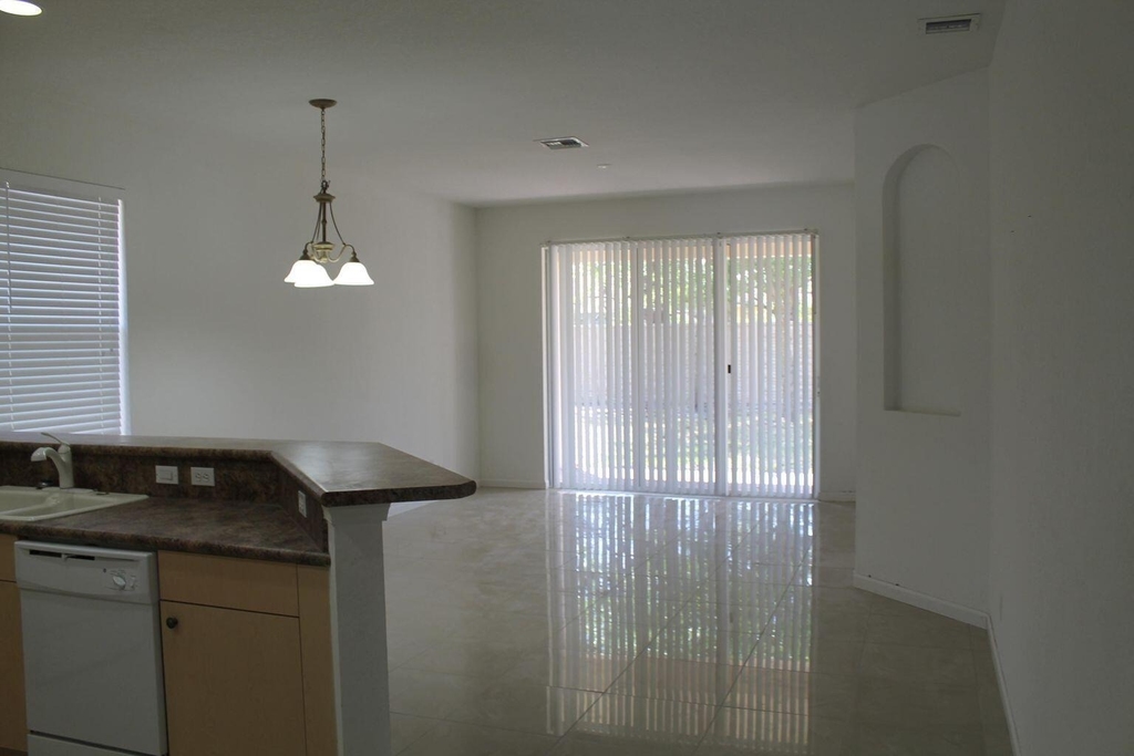 1804 Sw Jamesport Drive - Photo 16