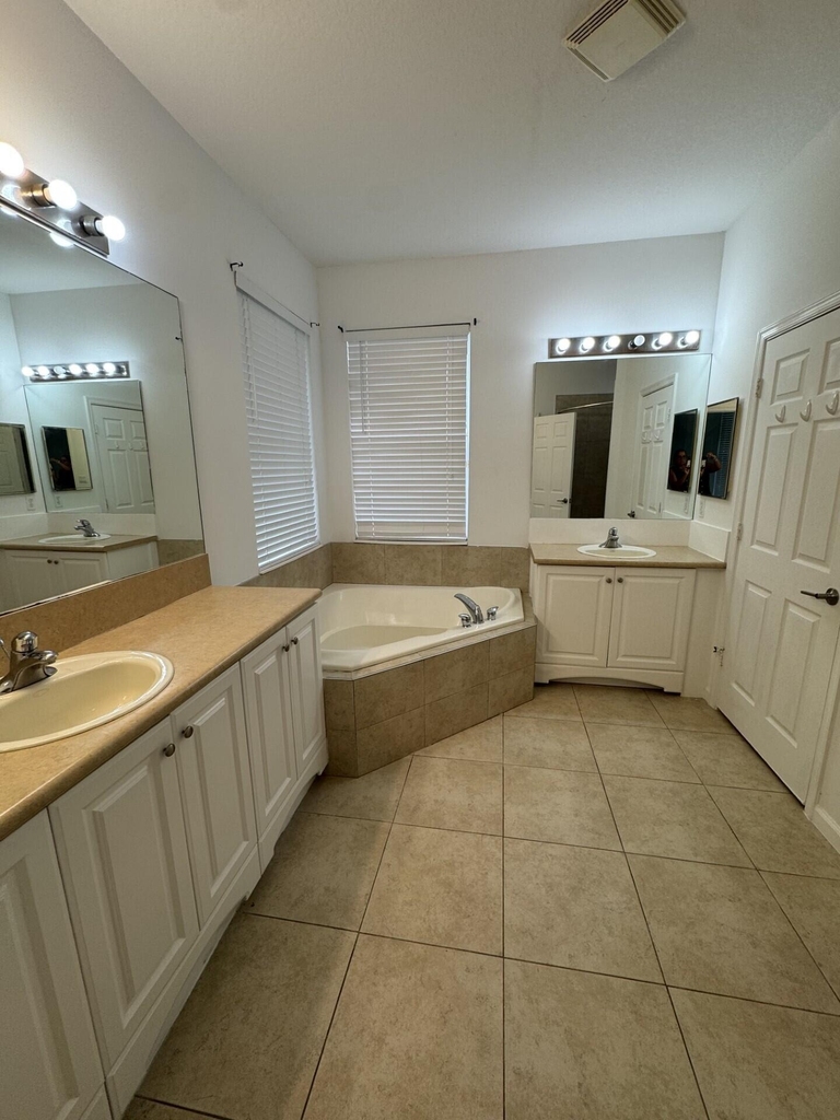 1804 Sw Jamesport Drive - Photo 22