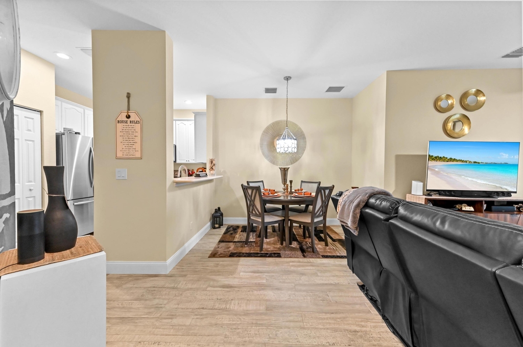 3043 Grandiflora Drive - Photo 4