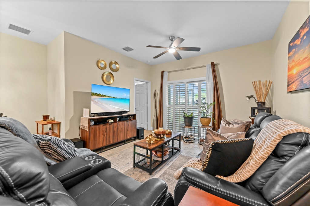 3043 Grandiflora Drive - Photo 5