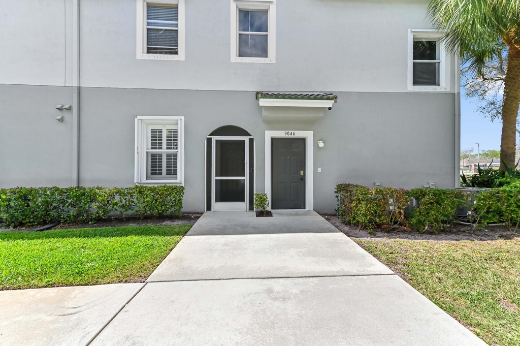 3043 Grandiflora Drive - Photo 2