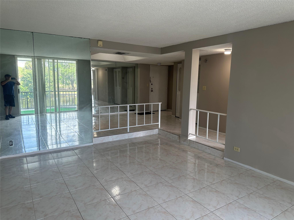 3740 Inverrary Drive - Photo 9