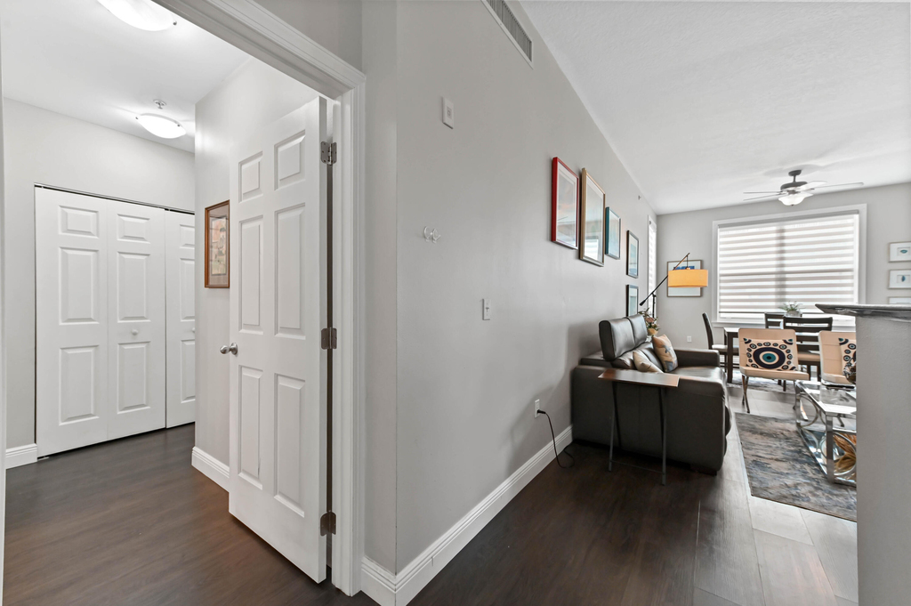 804 E Windward Way - Photo 6