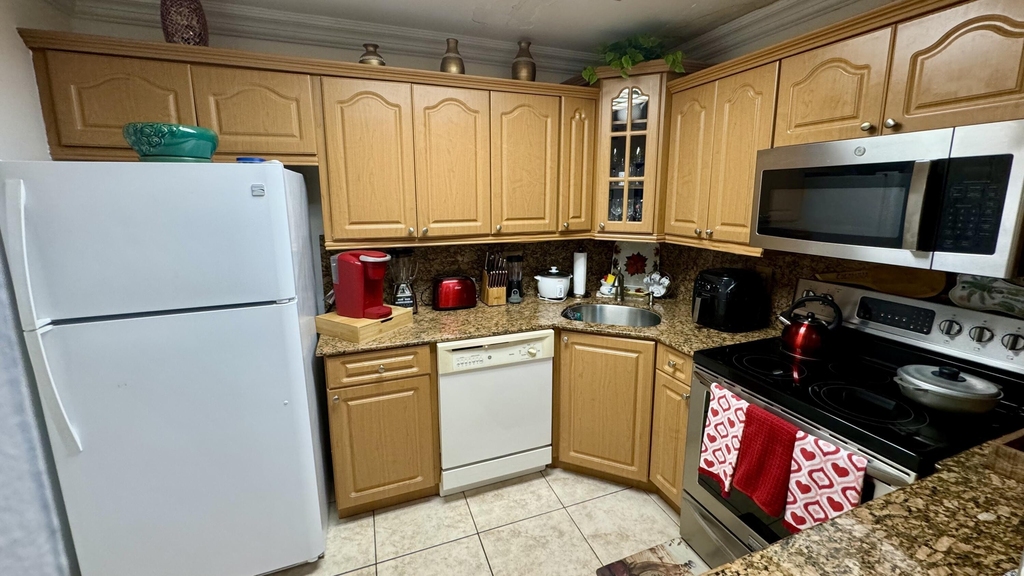 104 Lake Pine Circle - Photo 5