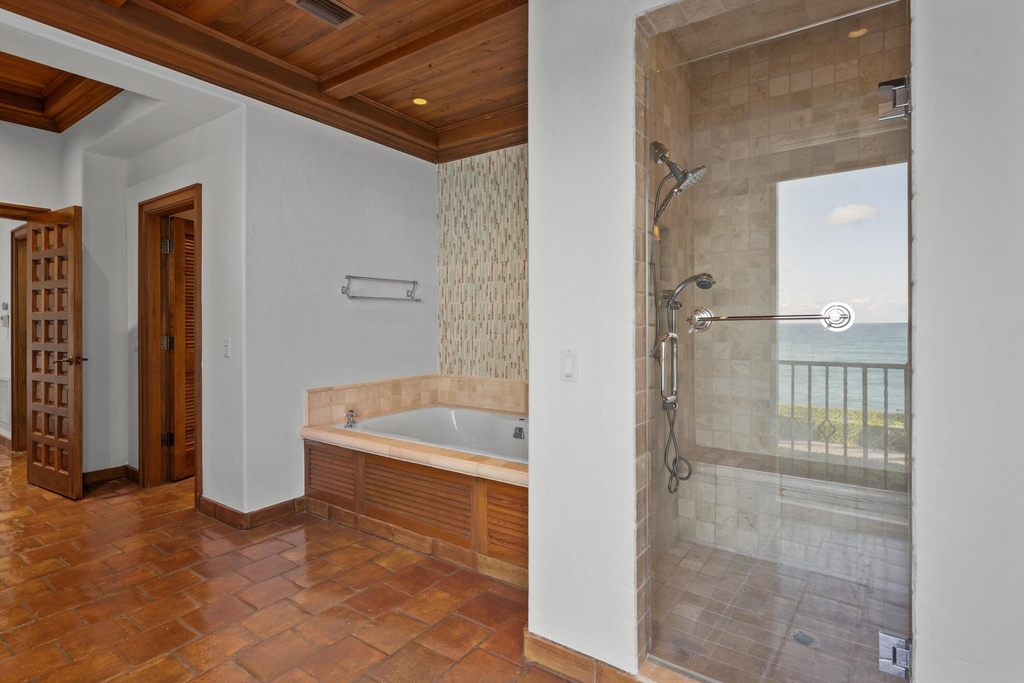 240 N Ocean Boulevard - Photo 25