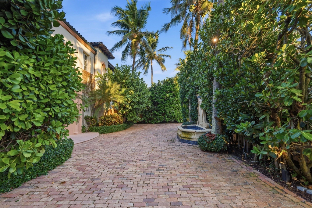 240 N Ocean Boulevard - Photo 1