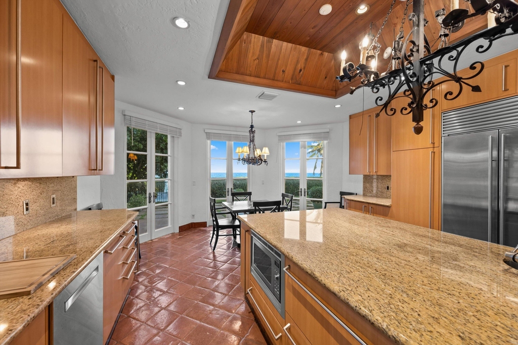 240 N Ocean Boulevard - Photo 13