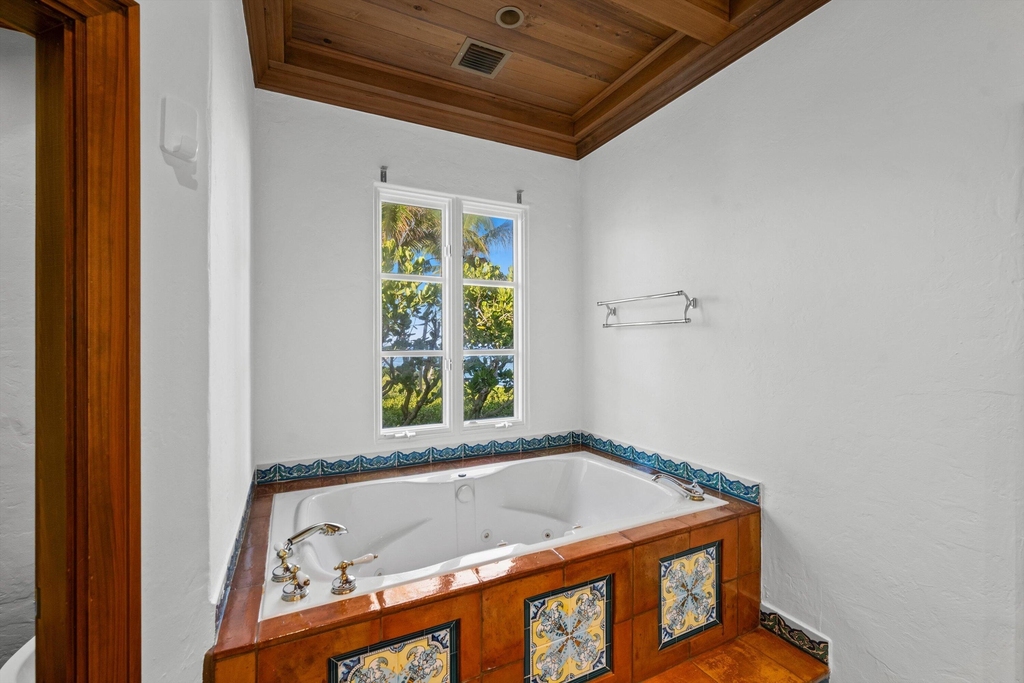 240 N Ocean Boulevard - Photo 29