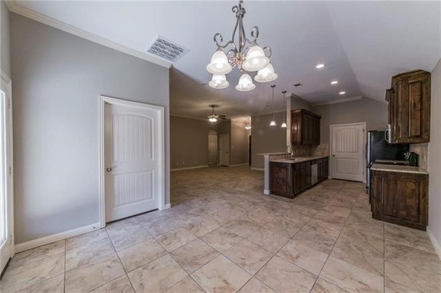 721 Smyth Street - Photo 3