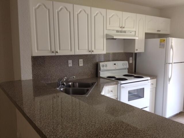 229 E 3rd Street - Photo 9