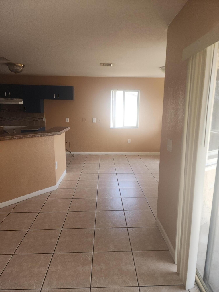 8804 Nw 38th Drive - Photo 6