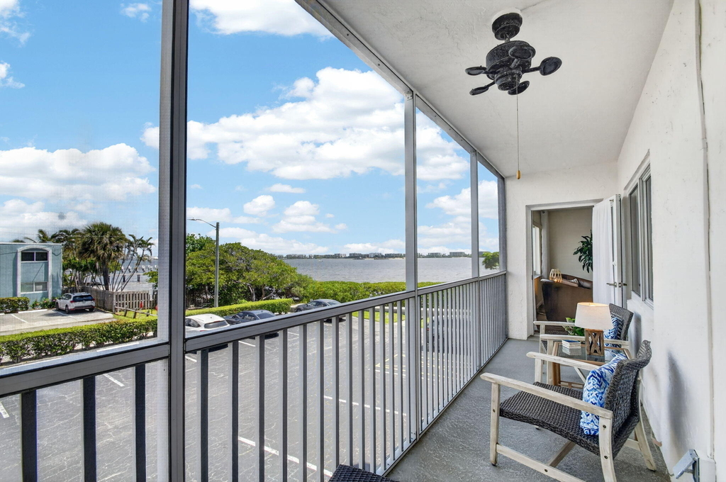 1502 S Lakeside Drive - Photo 12