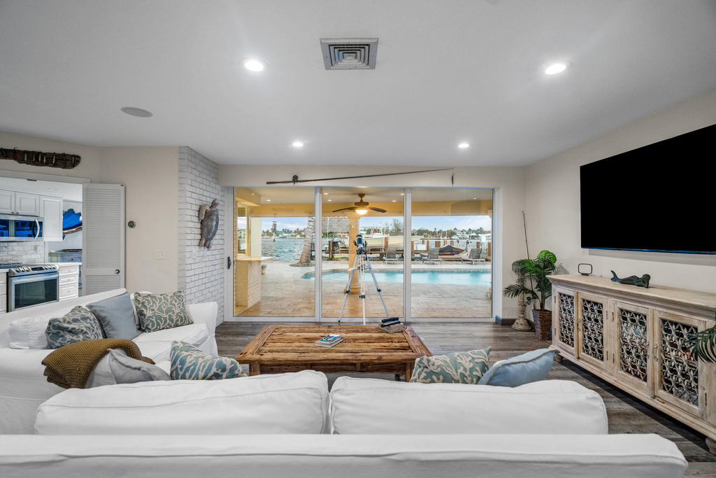 844 East Drive - Photo 6