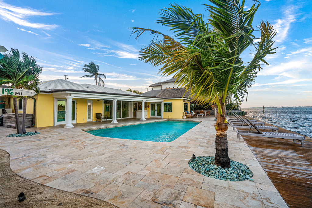 844 East Drive - Photo 36