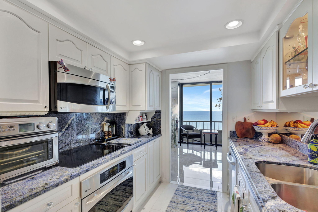 5550 N Ocean Drive - Photo 14