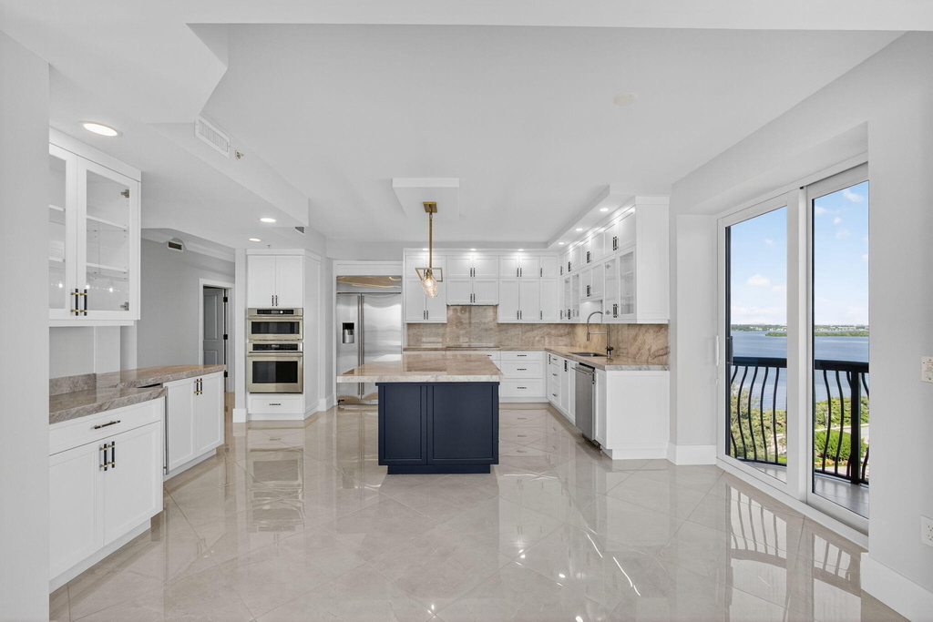 5150 N Ocean Drive - Photo 0