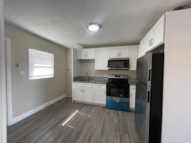 1205 Ave K - Photo 4