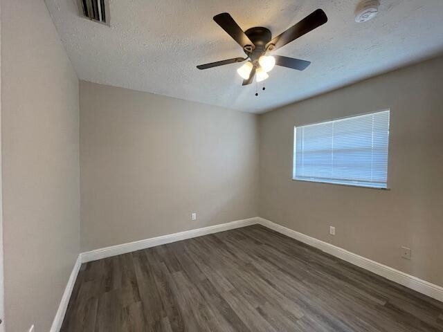 1205 Ave K - Photo 14