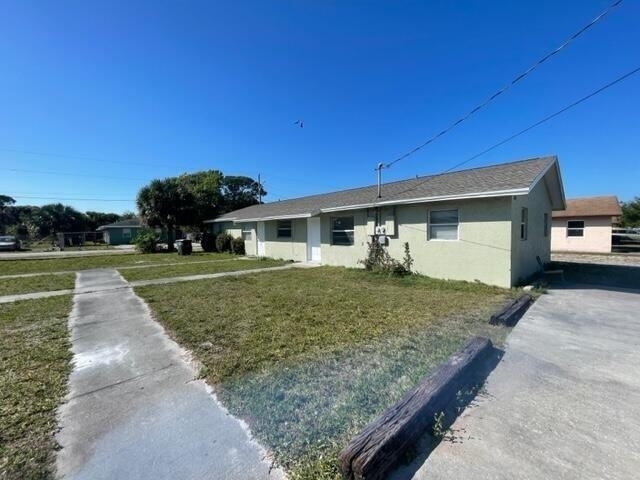 1205 Ave K - Photo 1